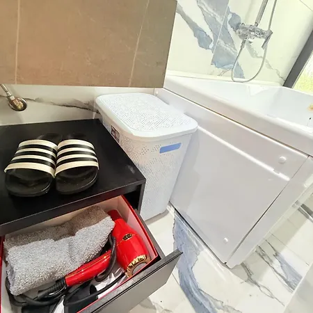 446 Tiny House וילה Široka