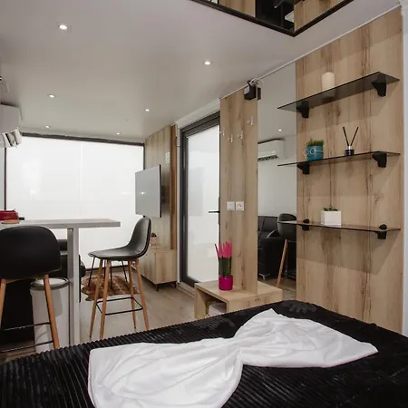 446 Tiny House * Široka